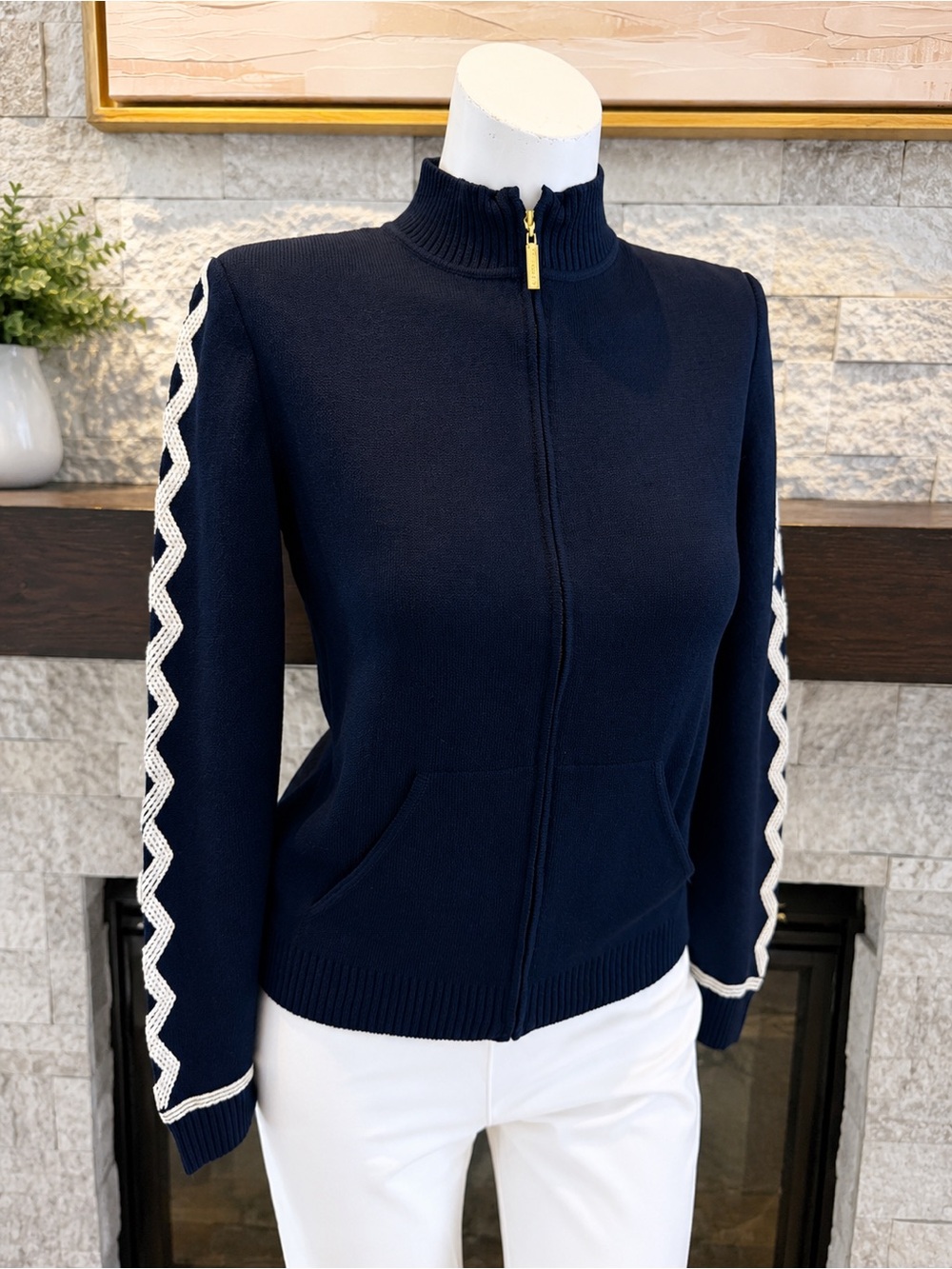 St. John Collection Navy Cream Knit Zip Jacket Gold Logo Size P - Picture 2 of 7